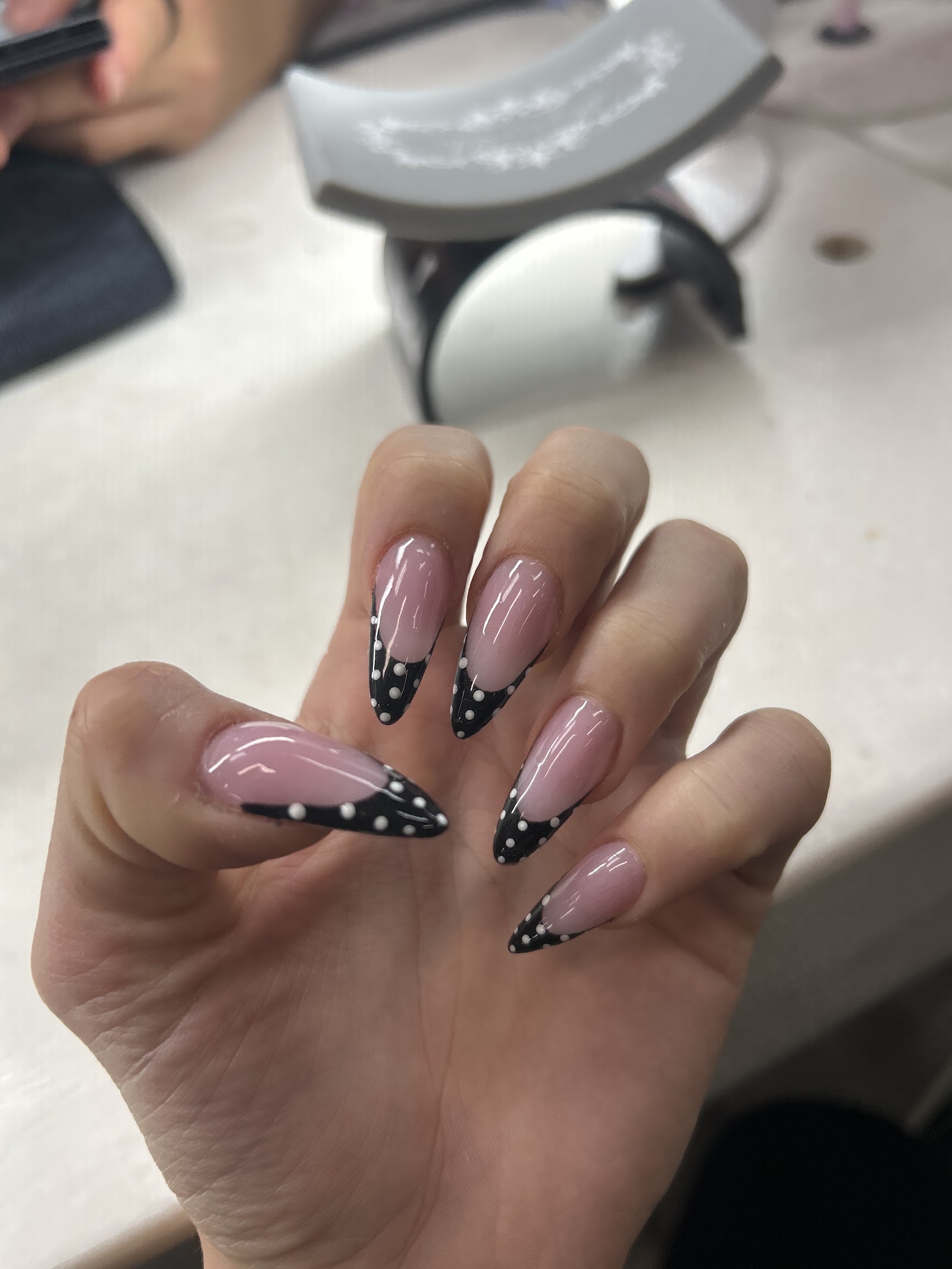 Stiletto Nails Inc nail photo 4